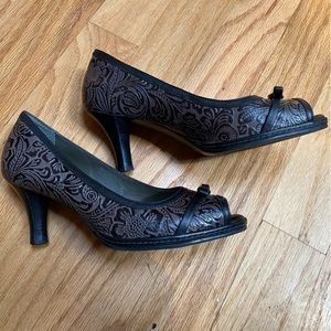 Nurture brand black and grey western style tooled leather shoes